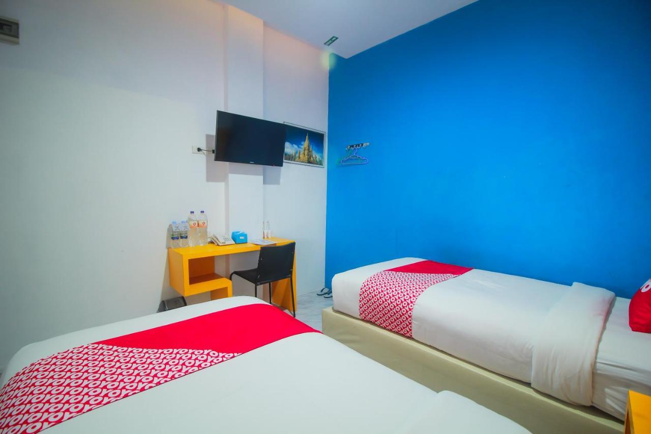 פקאנבארו Oyo 1825 Marcopolo Homestay מראה חיצוני תמונה